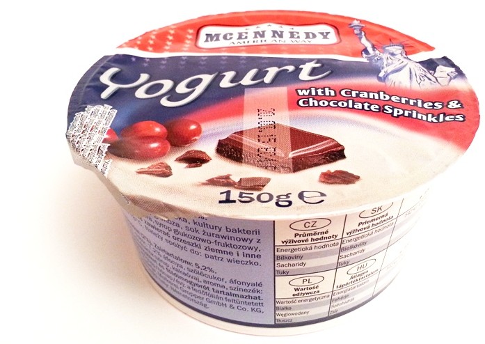 Lidl Tydzień Amerykański McEnnedy Yogurt with Cranberries and Chocolate Sprinkles żurawina czekolada (1)