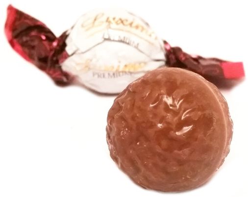 Luximo Premium, praliny czekoladowe z nadzieniem mlecznym i dżemem, copyright Olga Kublik