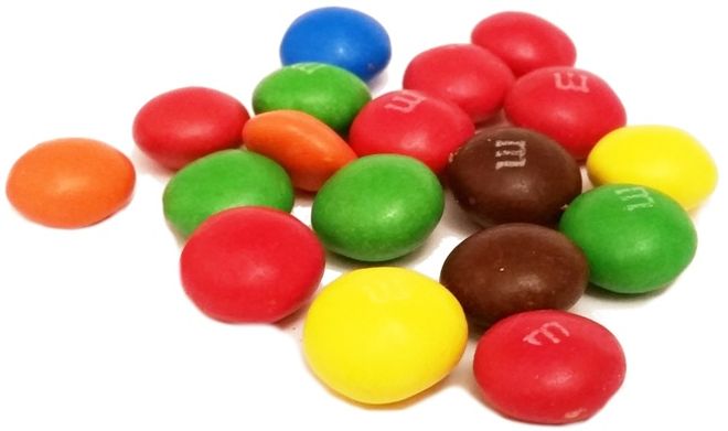 Mars, M&M's Peanut Butter, kolorowe draże z nadzieniem o smaku masła orzechowego, copyright Olga Kublik