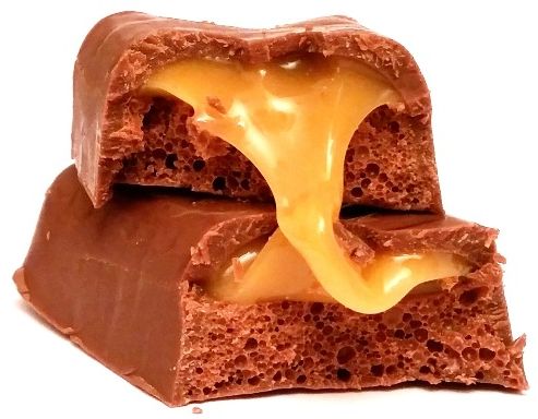Cadbury, Wispa Gold, brytyjski baton z mlecznej czekolady aero z karmelem, copyright Olga Kublik