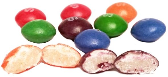 Wrigley, Darkside Skittles, owocowe cukierki w kolorowej chrupiącej skorupce, copyright Olga Kublik