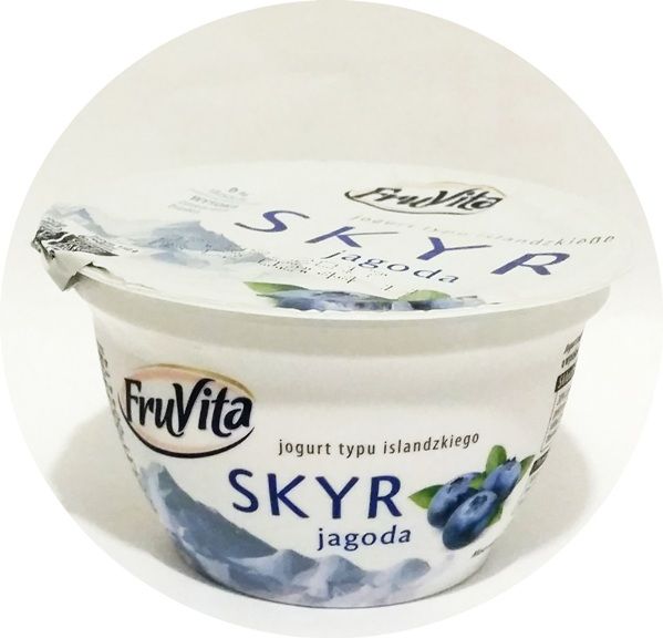 Piątnica, FruVita Skyr jogurt typu islandzkiego jagoda, copyright Olga Kublik