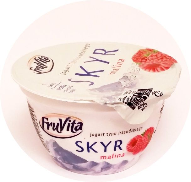Piątnica, FruVita Skyr jogurt typu islandzkiego malina, copyright Olga Kublik