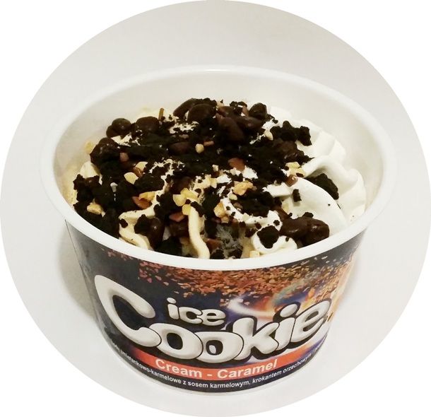 Ice Mastry, Ice Cookie Cream - Caramel, lody śmietankowe z karmelem, herbatnikami biszkoptami kakaowymi i krokantem orzechowym, lody z Carrefoura, copyright Olga Kublik