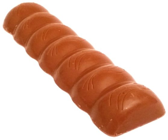 Milka, baton Peanut and Caramel, baton z kremem orzechowym, karmelem i fistaszkami w mlecznej czekoladzie, copyright Olga Kublik