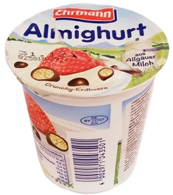 Ehrmann, Almighurt Crunchy Erdbeere, jogurt truskawkowy ze zbożowymi chrupkami w polewie czekoladowej, copyright Olga Kublik