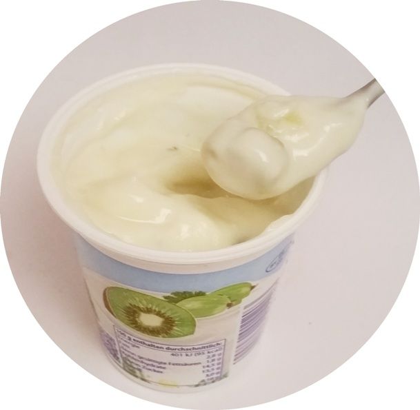 Ehrmann, Almighurt aus Allgauer Milch Kiwi-Stachelbeere, jogurt kiwi agrest, copyright Olga Kublik