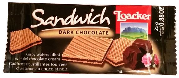 Loacker, Sandwich Dark Chocolate, kruche wafelki z kremem o smaku ciemnej czekolady, copyright Olga Kublik