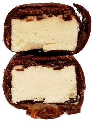 Algida, Magnum Double Caramel, lody waniliowe z sosem karmelowym z polewą kakaową i mleczną czekoladą, lód na patyku, copyright Olga Kublik