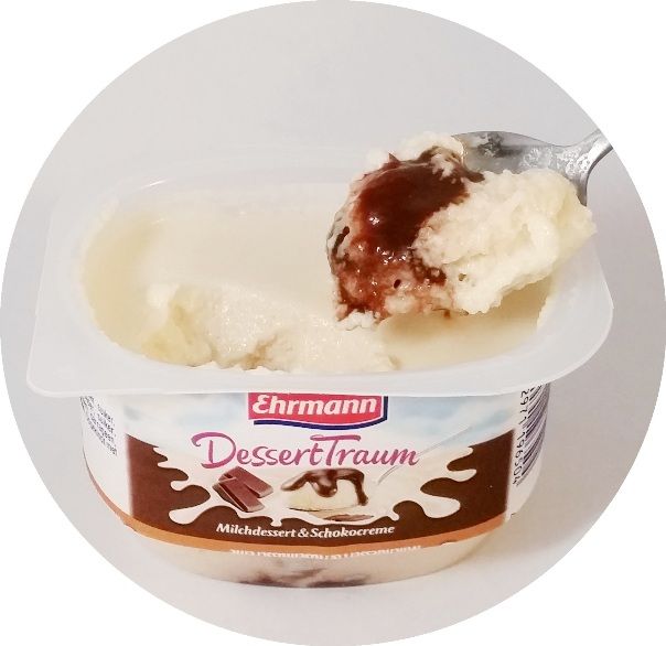 Ehrmann, DessertTraum Milchdessert Schokocreme, piankowy jogurt z sosem czekoladowym, copyright Olga Kublik