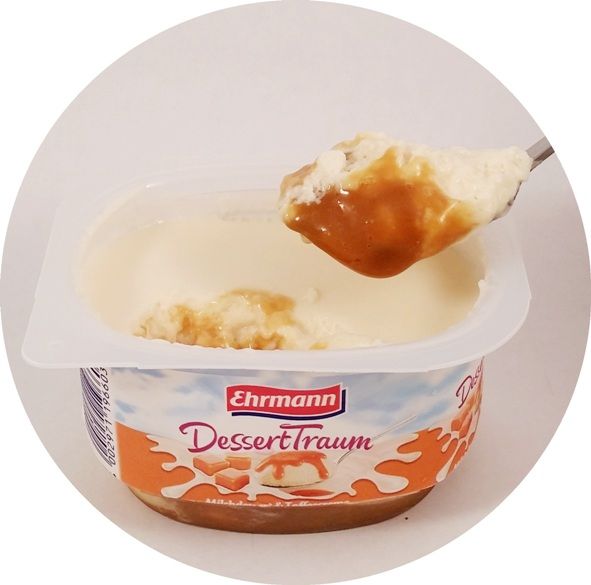 Ehrmann, DessertTraum Milchdessert Toffeecreme, piankowy jogurt z sosem toffi, copyright Olga Kublik