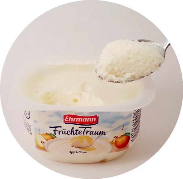 Ehrmann, FruchteTraum Apfel-Birne, deser mleczny aero z wsadem owocowym, piankowy jogurt z jabłkiem i gruszką, copyright Olga Kublik