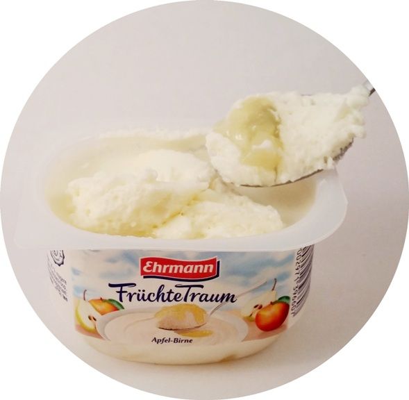 Ehrmann, FruchteTraum Apfel-Birne, deser mleczny aero z wsadem owocowym, piankowy jogurt z jabłkiem i gruszką, copyright Olga Kublik