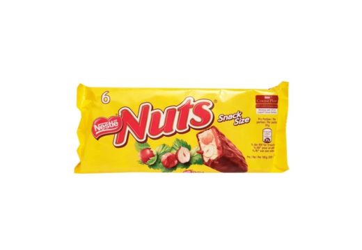 Nestle, Nuts Snack Size, baton czekoladowy z nugatem, karmelem i orzechami laskowymi, copyright Olga Kublik
