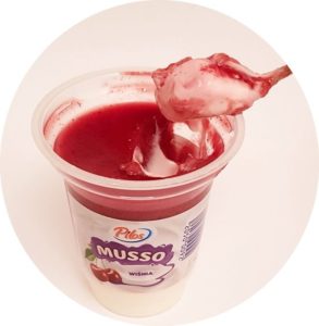 Pilos, jogurt Musso truskawka, wiśnia, brzoskwinia-marakuja, jogurty z Lidla, copyright Olga Kublik