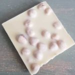 Biała czekolada z orzechami z Biedronki (Magnetic Millano)