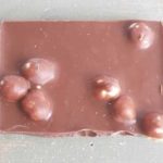 Mleczna czekolada z orzechami z Biedronki (Magnteic Millano)