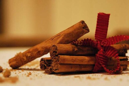 Produkty spalające tkankę tłuszczową i podkręcające metabolizm: cynamon